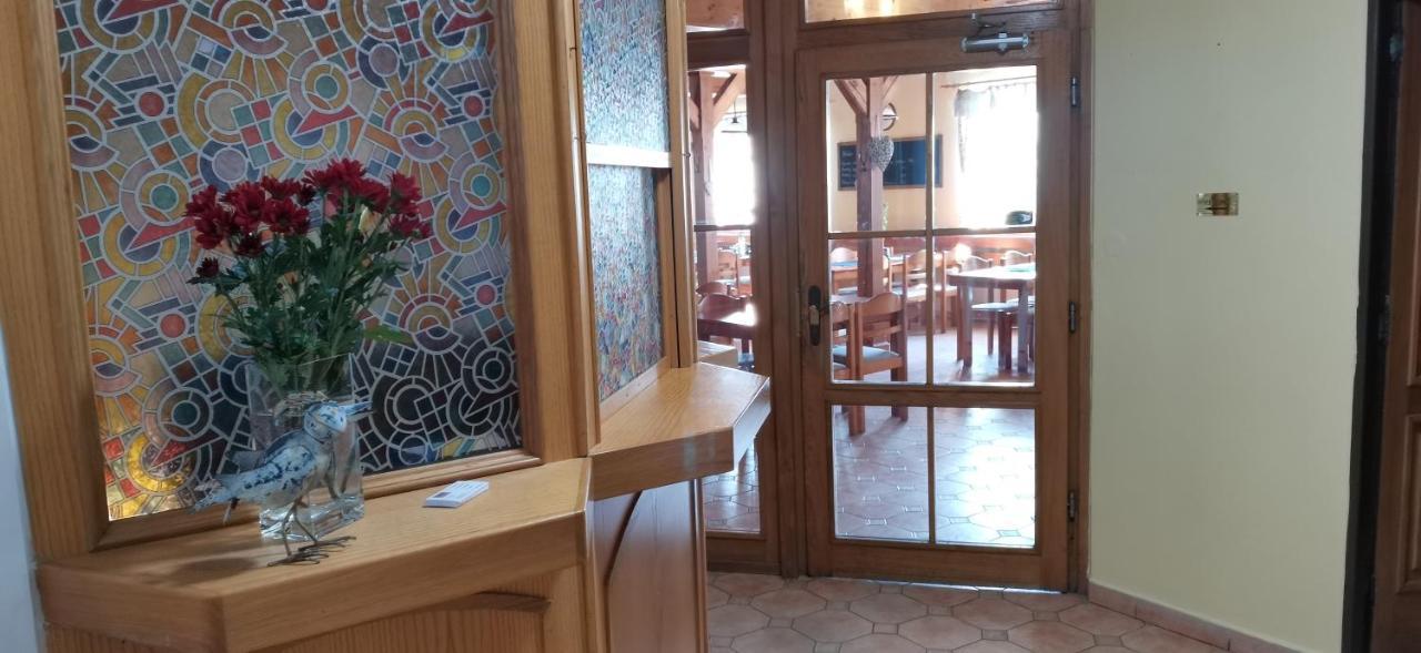 Hotel Zlaty Potok Nicov  Екстер'єр фото