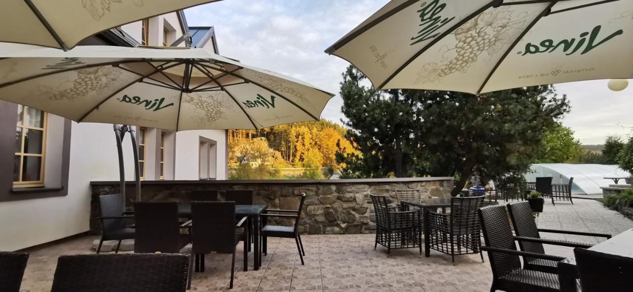 Hotel Zlaty Potok Nicov  Екстер'єр фото