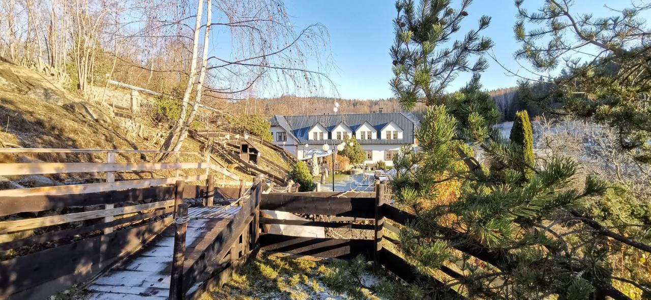 Hotel Zlaty Potok Nicov  Екстер'єр фото