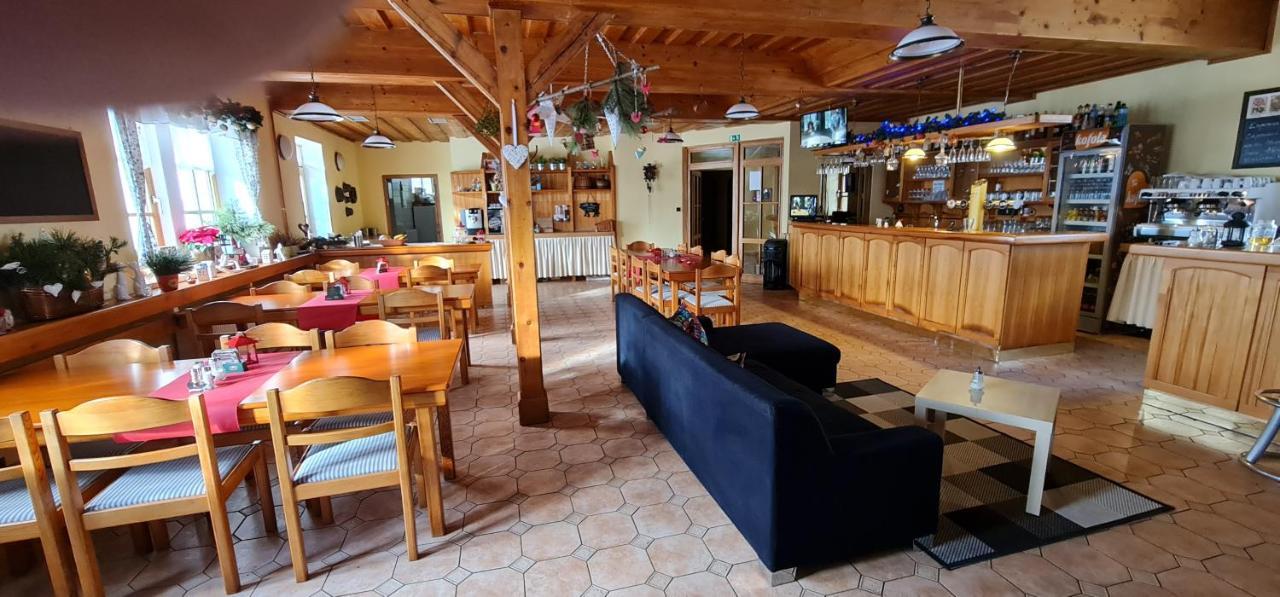 Hotel Zlaty Potok Nicov  Екстер'єр фото