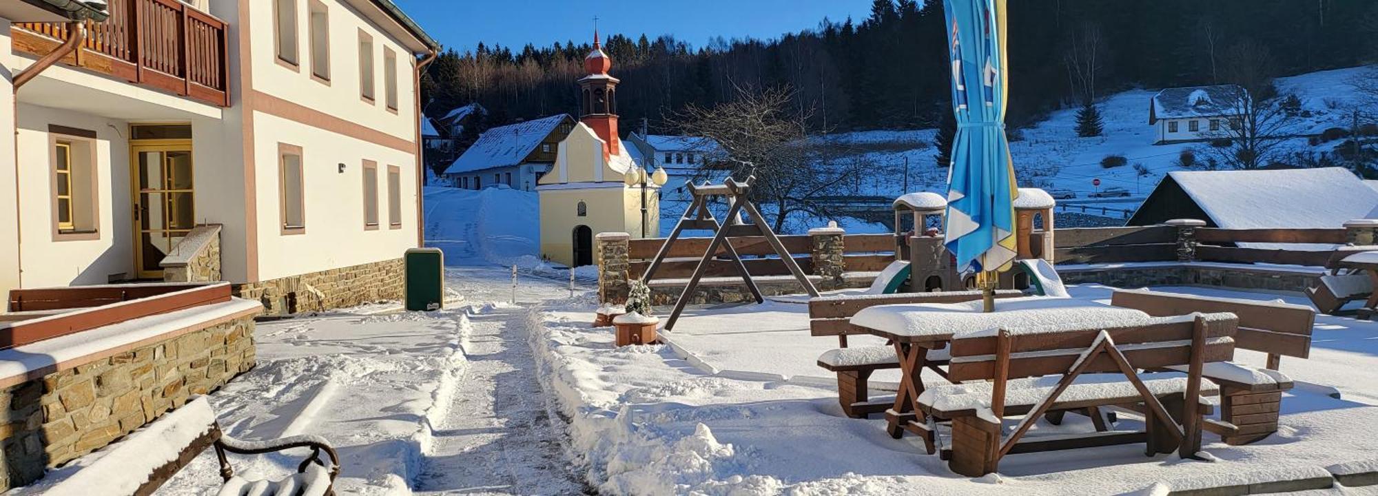 Hotel Zlaty Potok Nicov  Екстер'єр фото