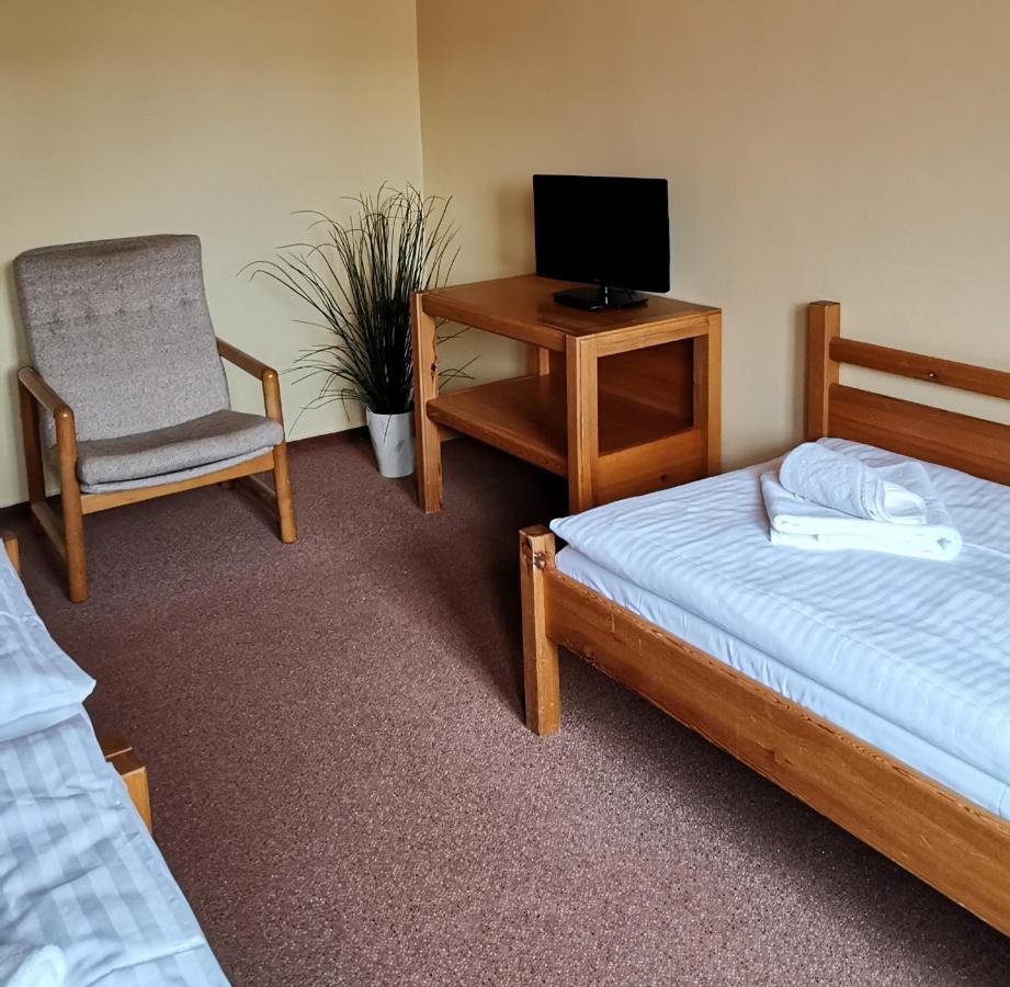 Hotel Zlaty Potok Nicov  Екстер'єр фото