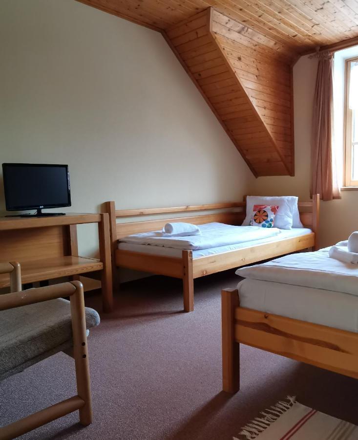 Hotel Zlaty Potok Nicov  Екстер'єр фото